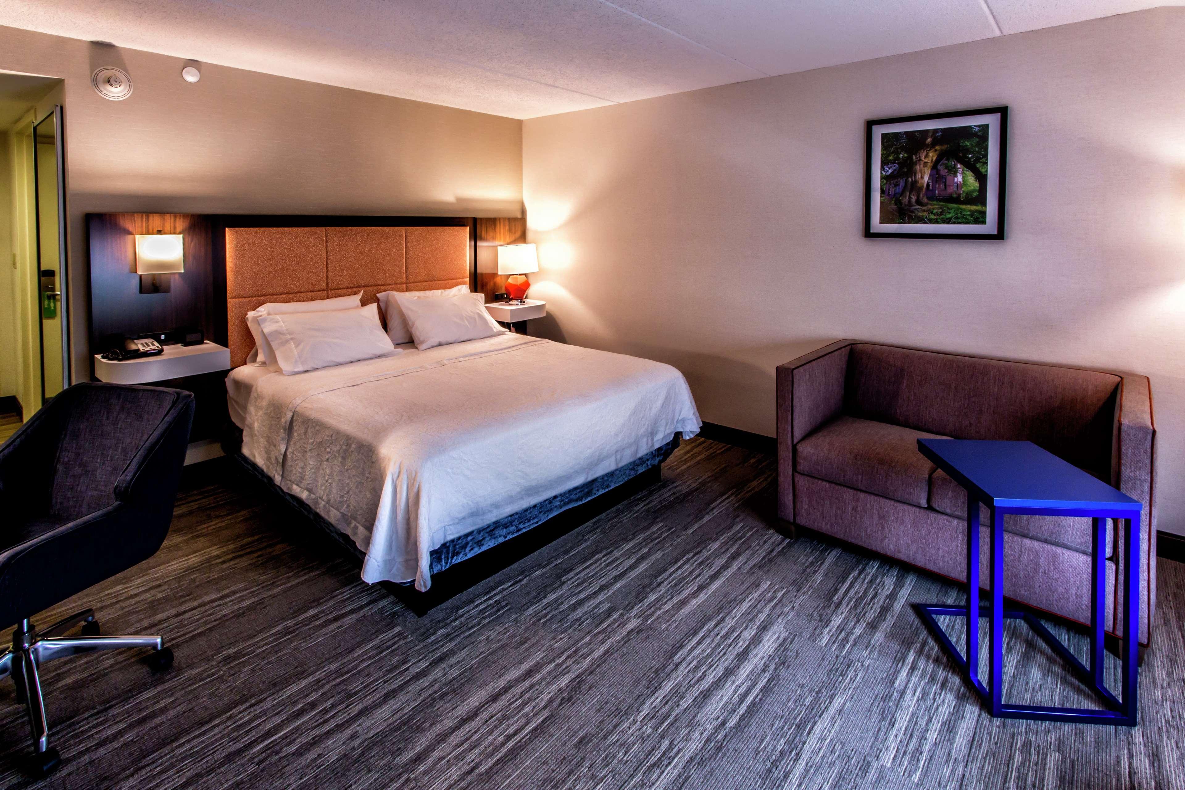 Hampton Inn & Suites Staten Island Нью-Йорк Екстер'єр фото