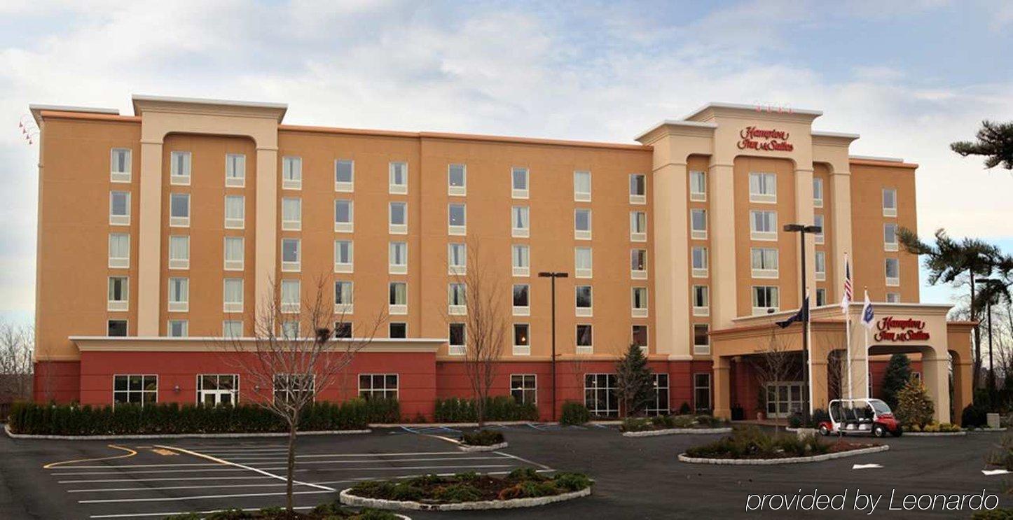 Hampton Inn & Suites Staten Island Нью-Йорк Екстер'єр фото